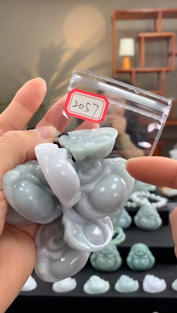 翡翠未镶嵌颈饰佛公 2057多样性发一件