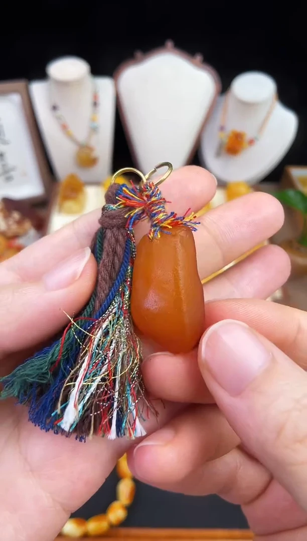 琥珀未镶嵌珠宝奇石柒月