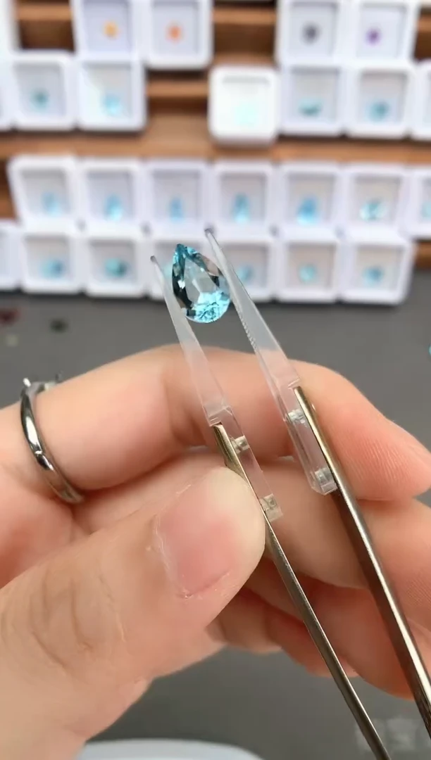 未镶嵌裸石定制海蓝宝石2.7ct 02042