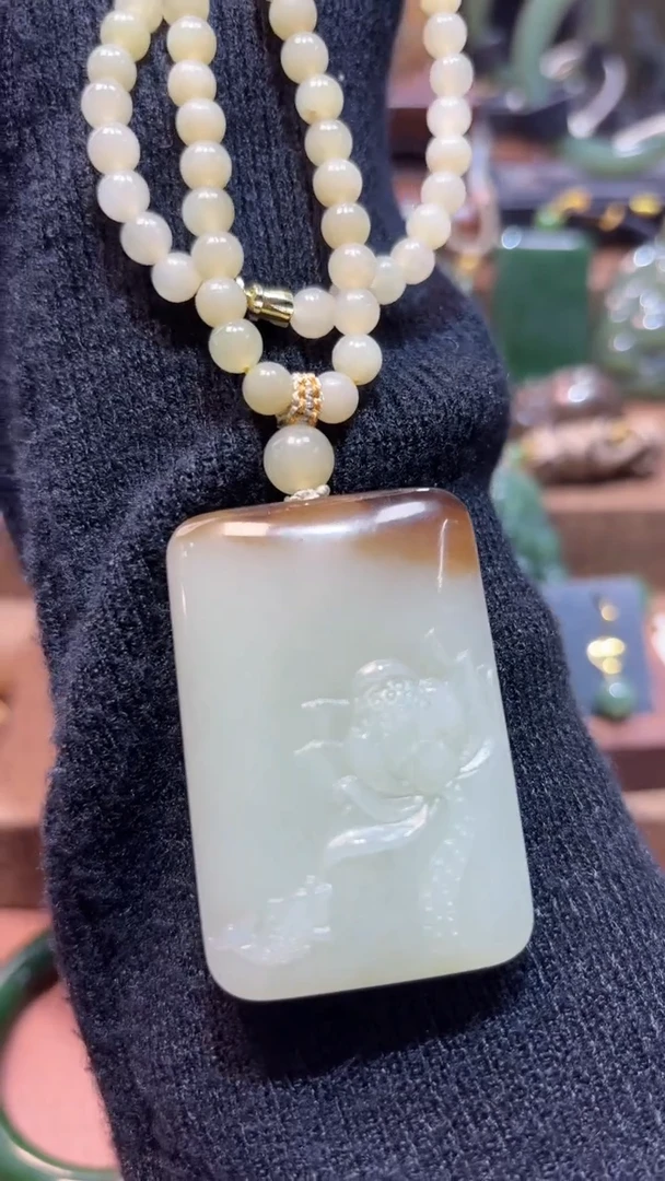 颈饰未镶嵌和田玉1