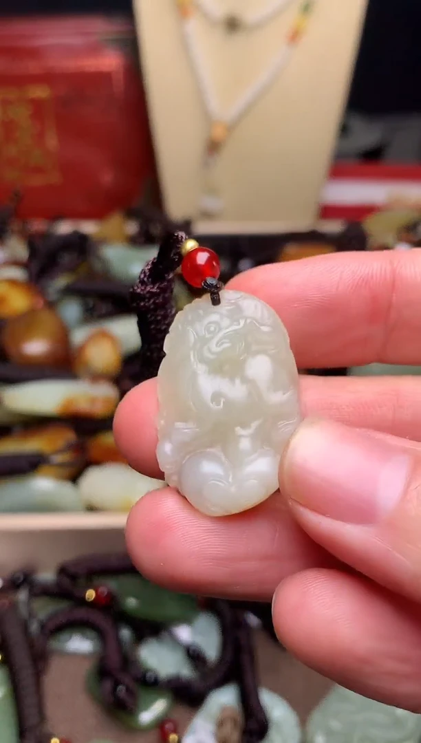 颈饰未镶嵌和田玉新疆料青海料清水和田玉吊坠