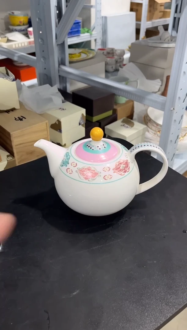 杯子骨瓷（简装）壶一个