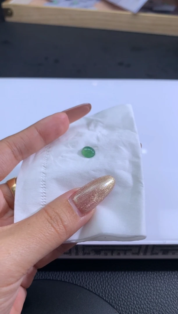 【闪购商品】定制翡翠未镶嵌翡翠