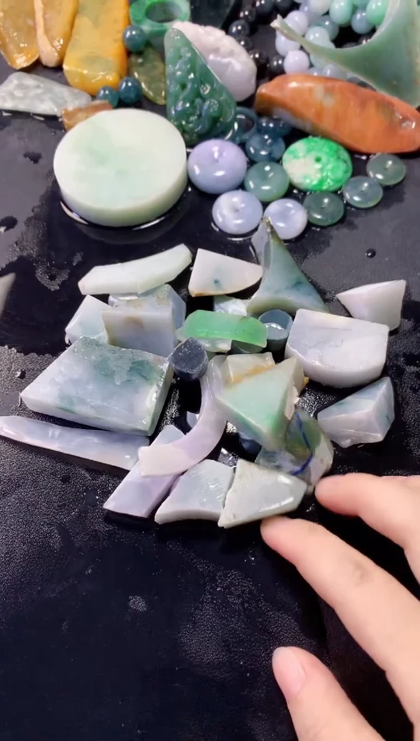 翡翠未镶嵌颈饰002天然翡翠