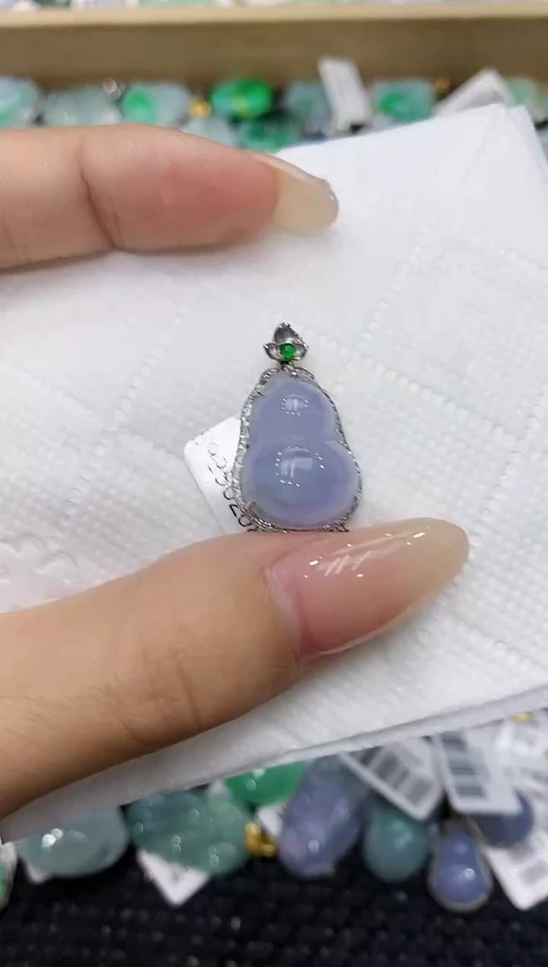 翡翠18K金镶嵌颈饰111111111111