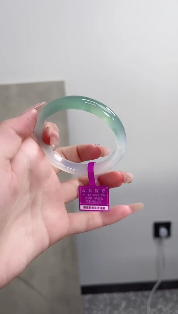 【闪购商品】玛瑙/玉髓手镯未镶嵌54-55圈 需要包容