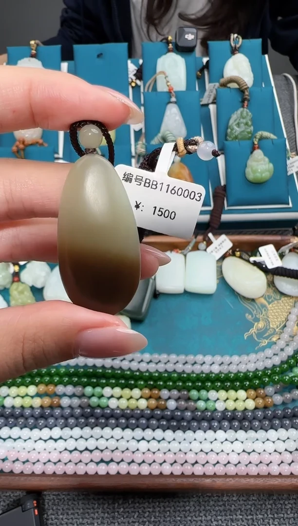 颈饰未镶嵌和田玉吊坠BB