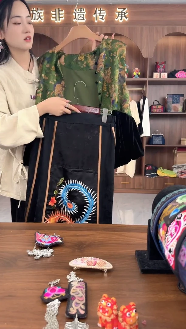 织绣扶光苗绣传承L8