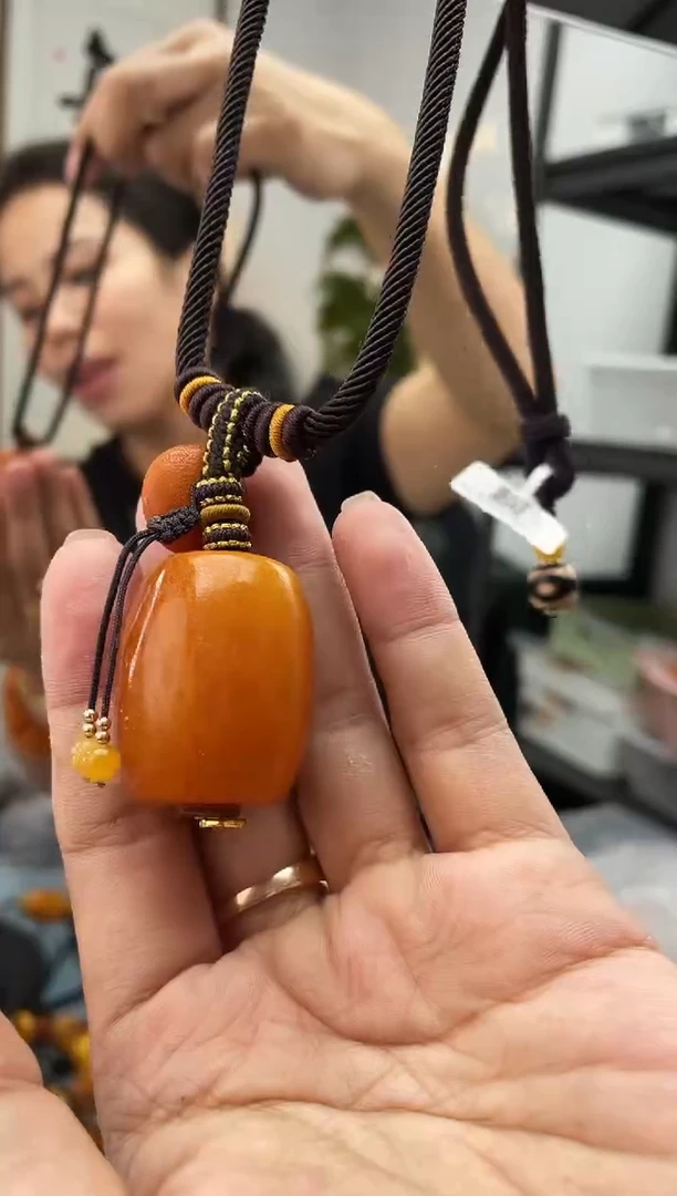 【闪购商品】未镶嵌琥珀珠宝奇石吊坠