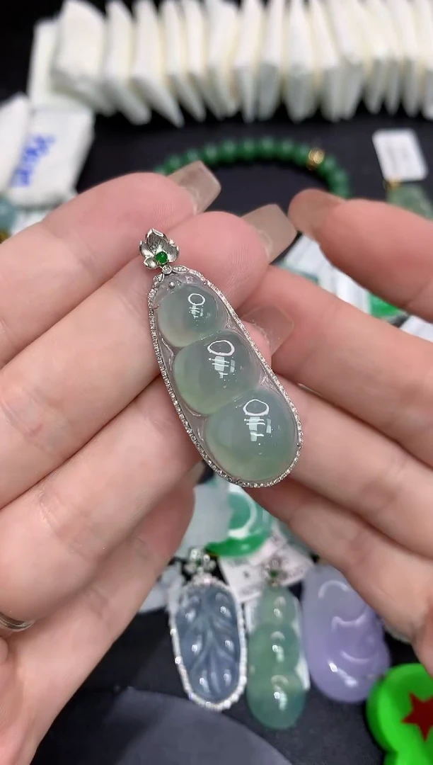 吊坠(不含链)18K金镶嵌翡翠11