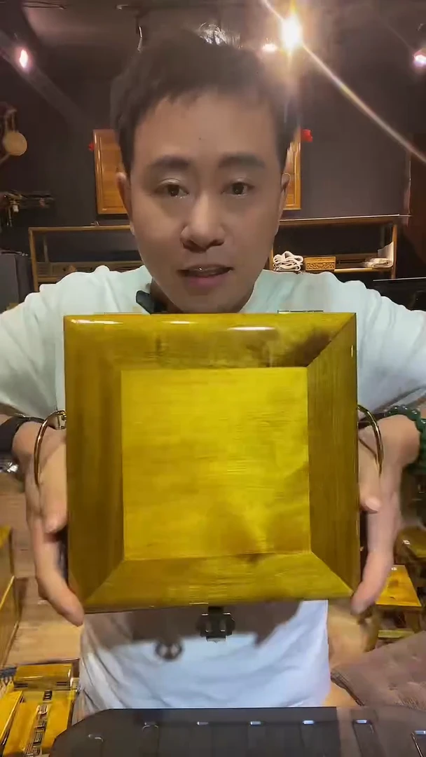 木金丝楠木制品箱子23*23*20