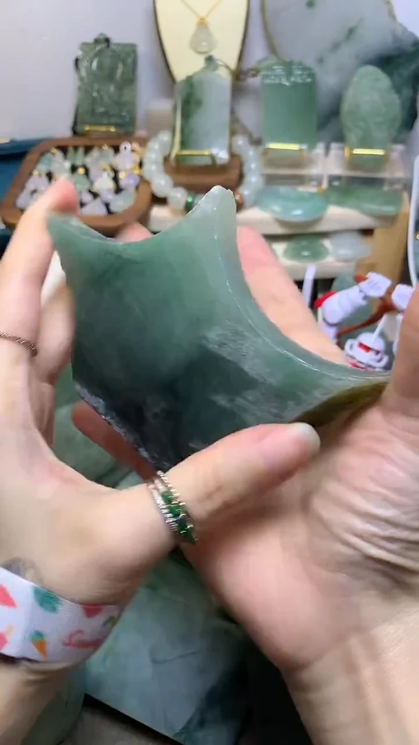 翡翠挂件未镶嵌已*置 缅甸A货翡翠，没有运费险