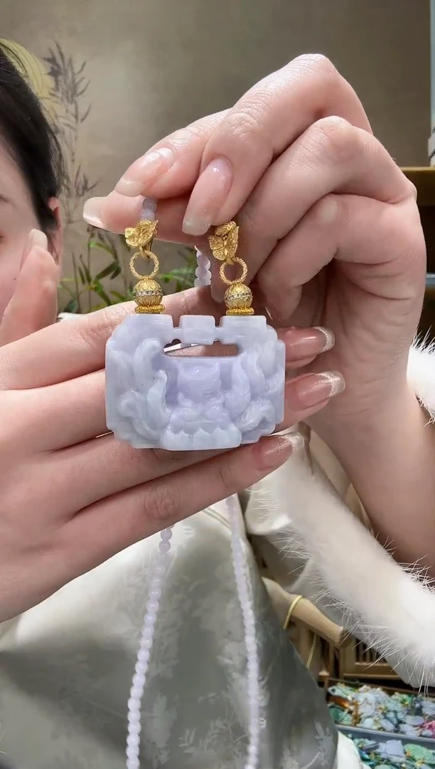 【闪购商品】翡翠颈饰未镶嵌吊坠