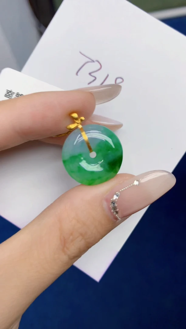 翡翠18K金镶嵌颈饰天然缅甸翡翠A货