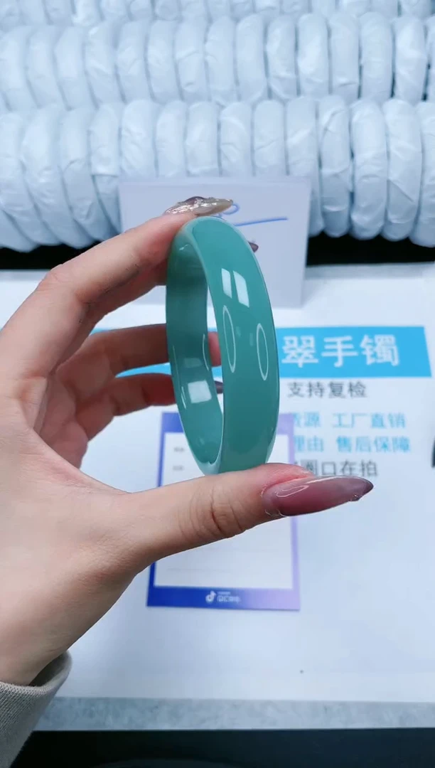 【闪购商品】石英质玉手镯未镶嵌122-60.5