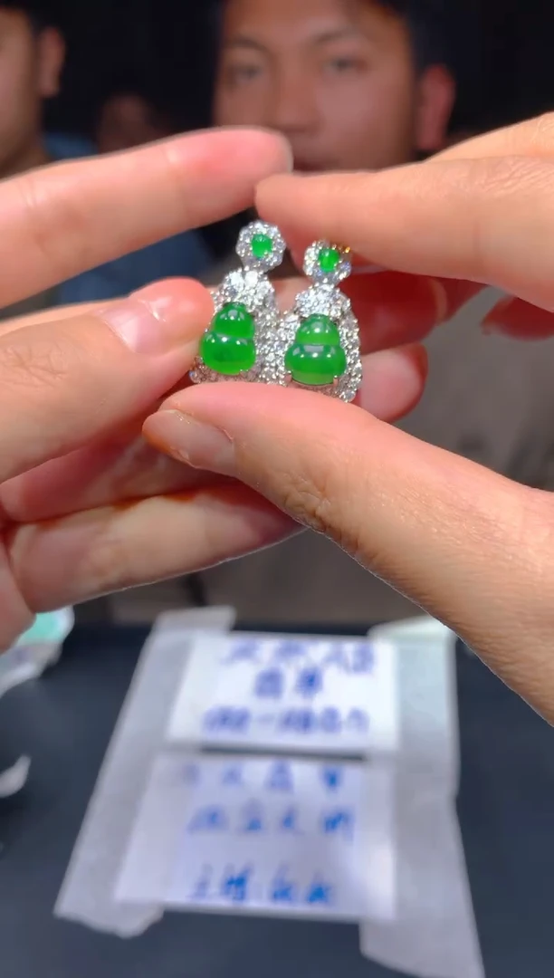 【闪购商品】定制翡翠未镶嵌10多样性发货（发其一）