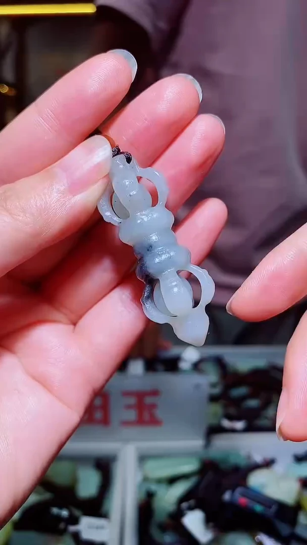 和田玉未镶嵌颈饰1