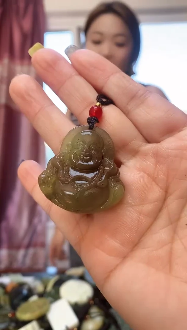 未镶嵌岫玉吊坠