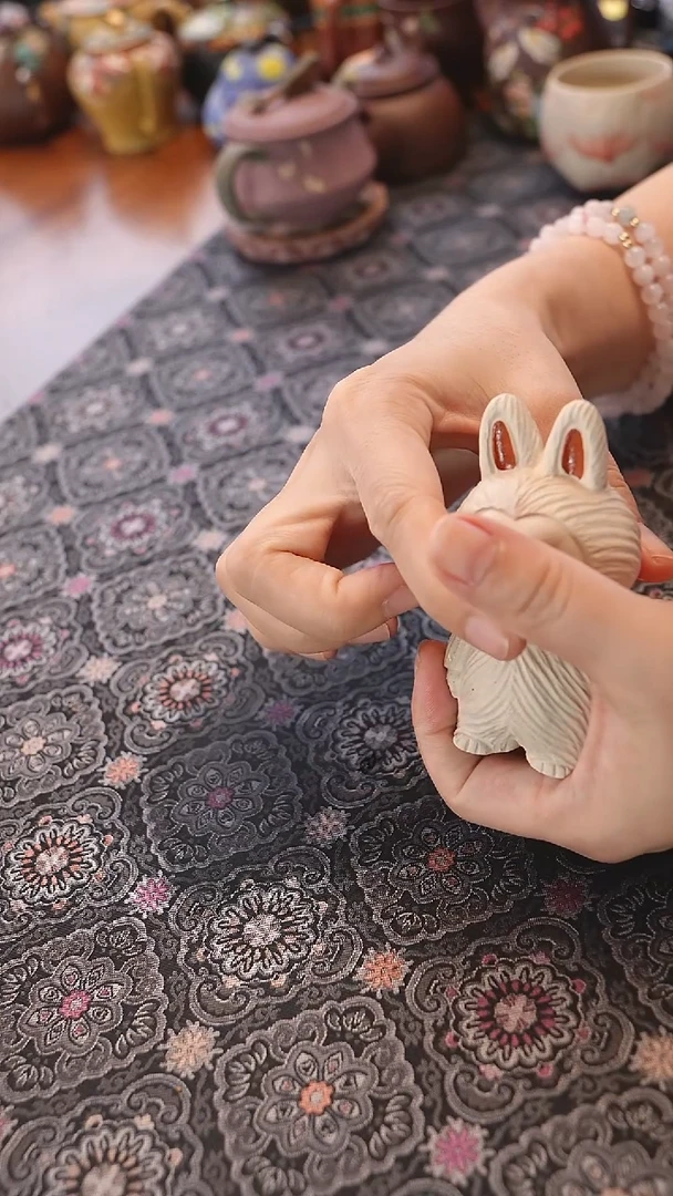 茶壶紫砂白色兔子