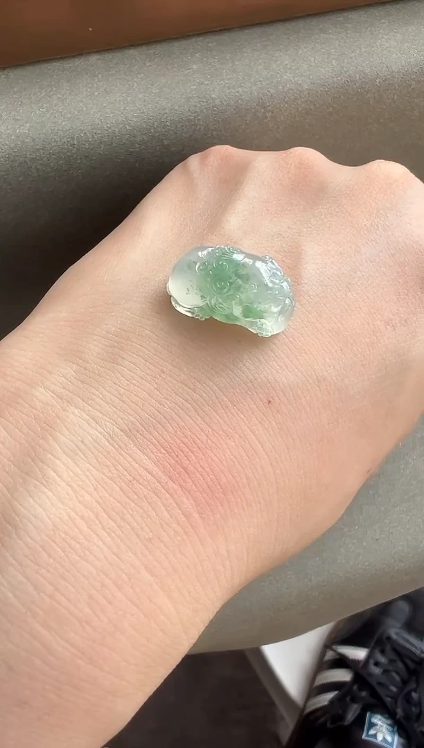 翡翠裸石翡翠貔貅