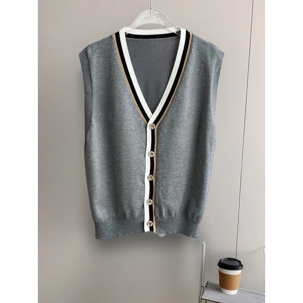 叠穿针织马甲搭衬衫巨好看！秋冬百搭时尚无袖背心女百搭气质上衣