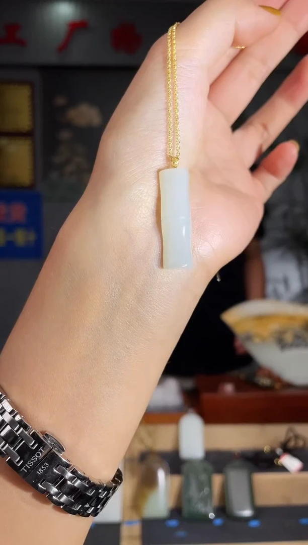 和田玉18K金镶嵌颈饰拍一发一 多样性发货