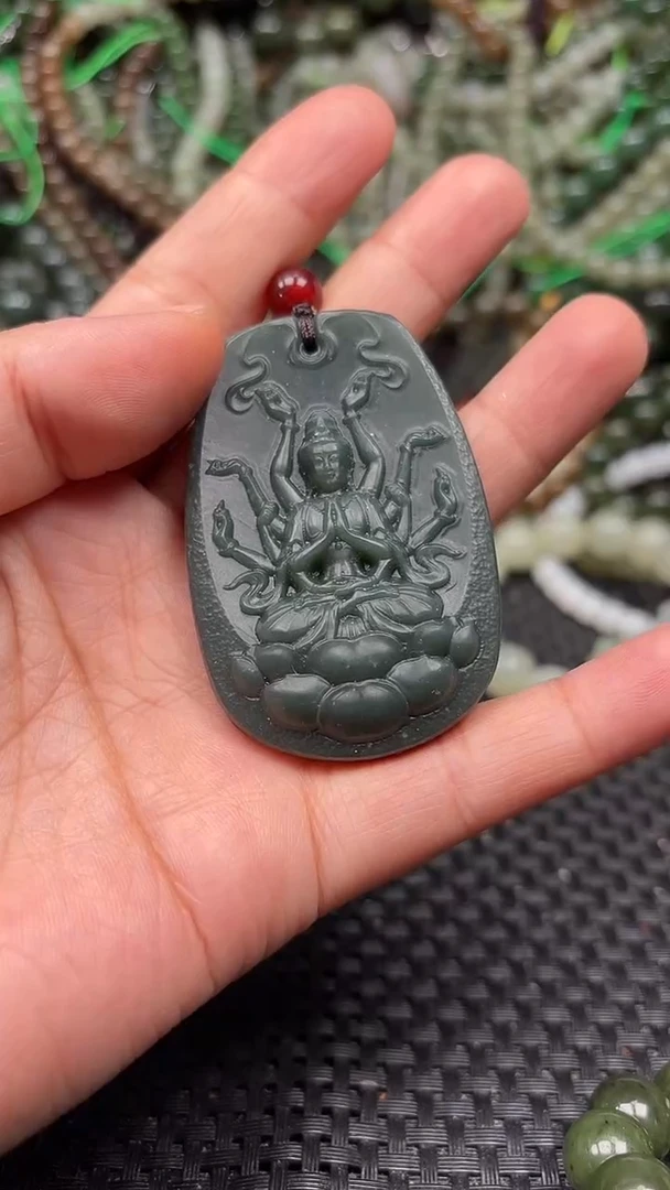 颈饰未镶嵌和田玉1