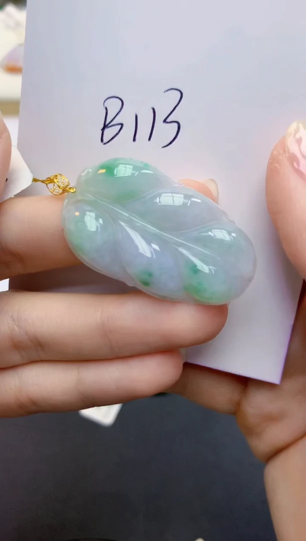 翡翠18K金镶嵌颈饰天然缅甸A货翡翠