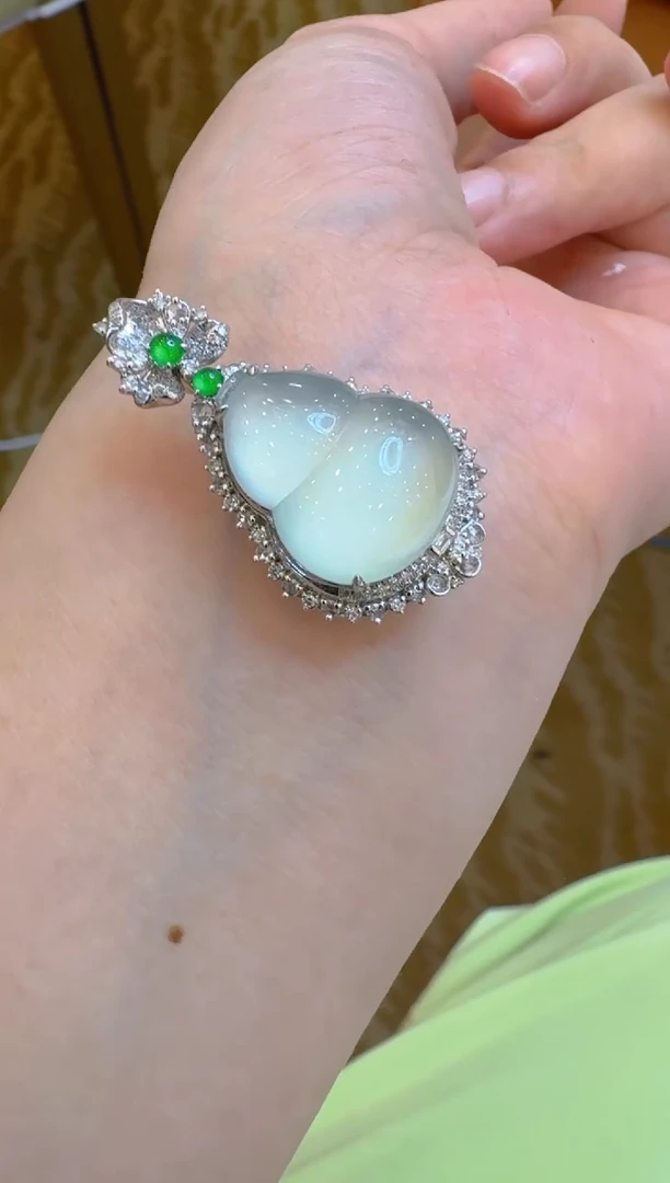 翡翠18K金镶嵌吊坠(不含链)多样性团购发一件