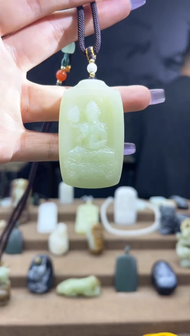 颈饰未镶嵌和田玉1