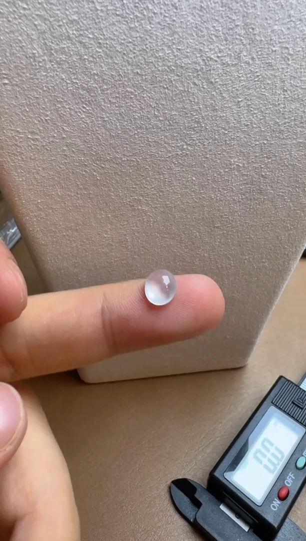 【闪购商品】翡翠颈饰未镶嵌蛋面