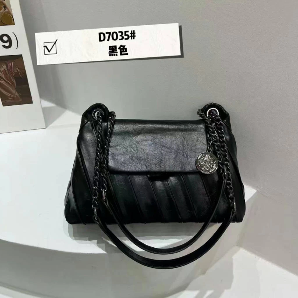 【芝麻集】ZT-D7035-黑色RAIN.CUN百搭时尚简约腋下斜跨轻奢女包