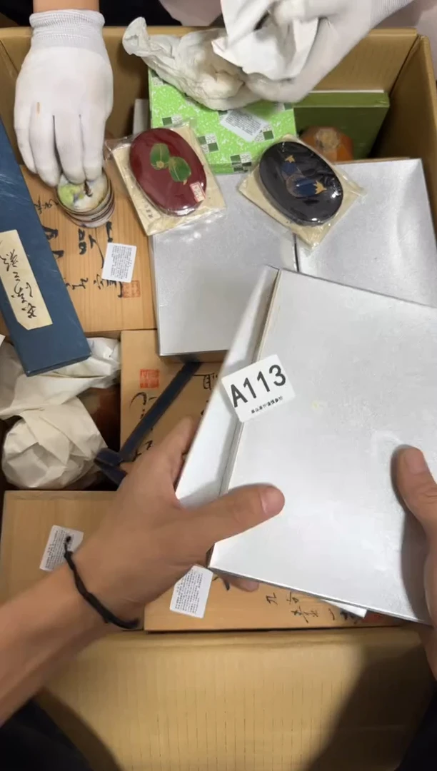 瓷片L**Y113 中古商品，谨慎购买中古商品，谨慎购买