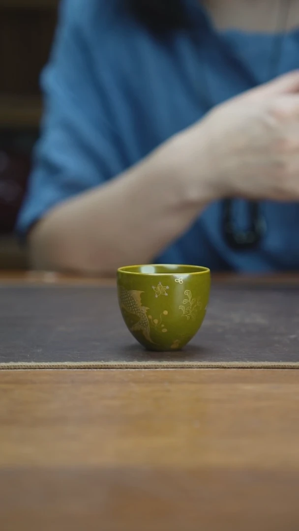 杯景德镇茶叶末鱼藻一口杯
