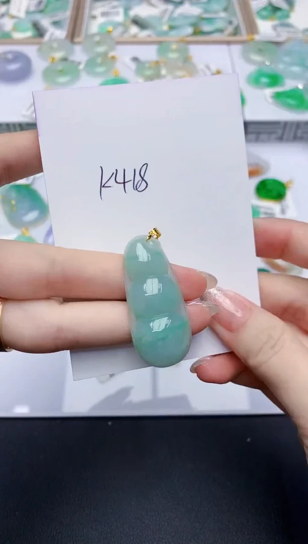 翡翠18K金镶嵌颈饰天然缅甸A货翡翠