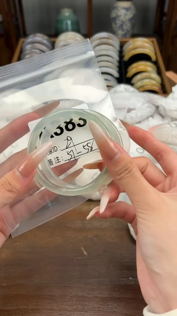 手镯玛瑙/玉髓未镶嵌383