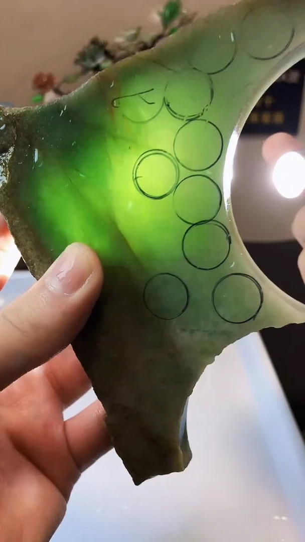 翡翠未镶嵌颈饰天然翡翠A货