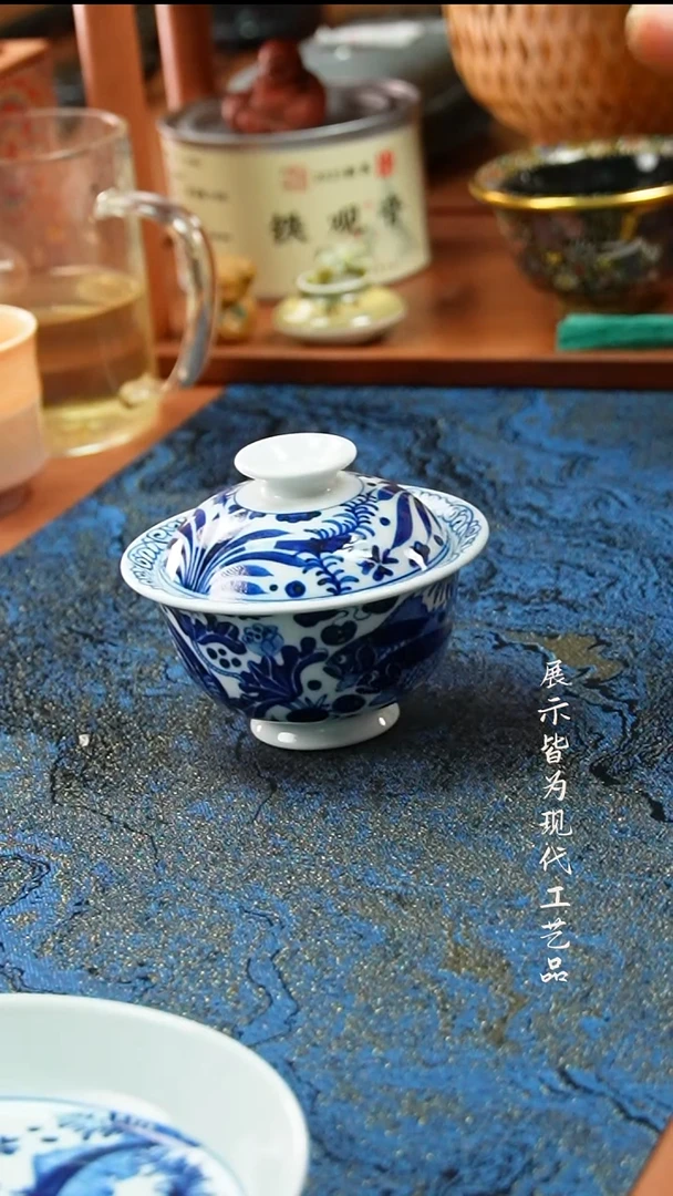 景德镇陶瓷鱼藻盖碗