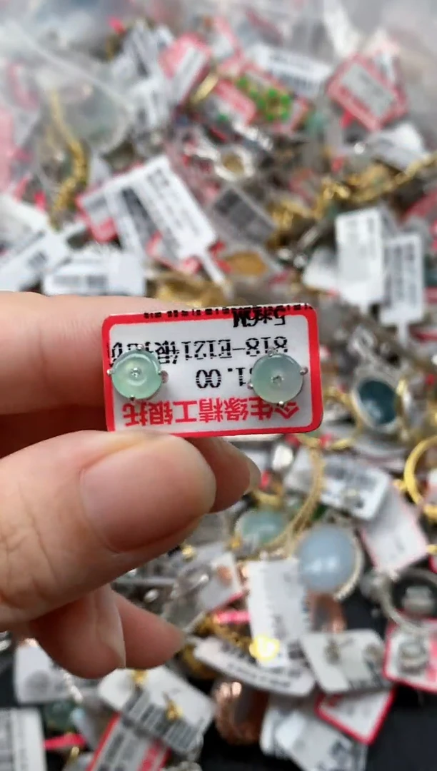 翡翠戒指银S925镶嵌缅甸天然翡翠