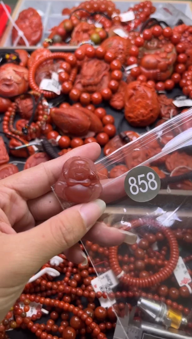 南红玛瑙未镶嵌珠宝奇石858