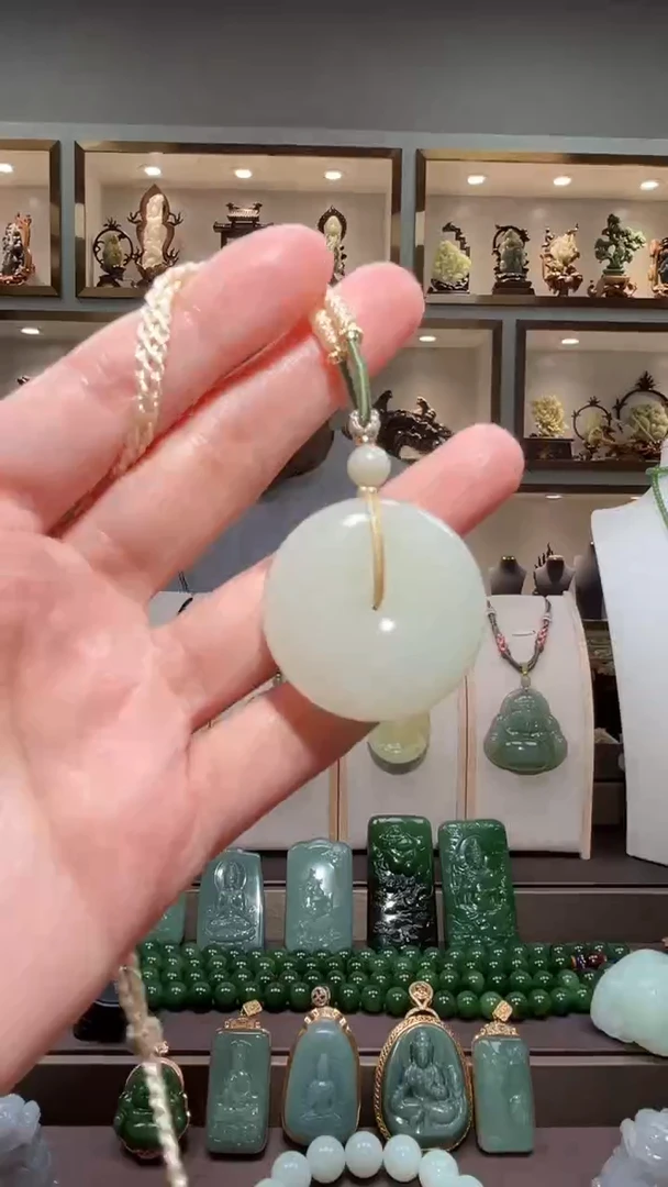 颈饰未镶嵌和田玉苏