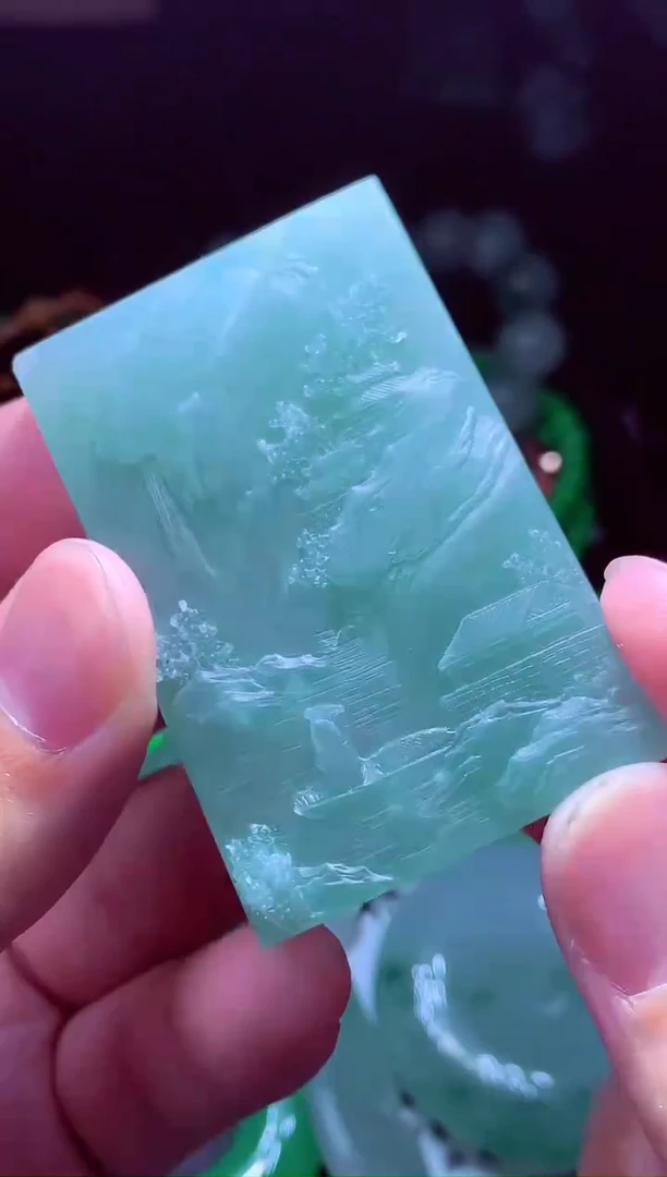 未镶嵌定制翡翠娃**?翡翠毛货定制