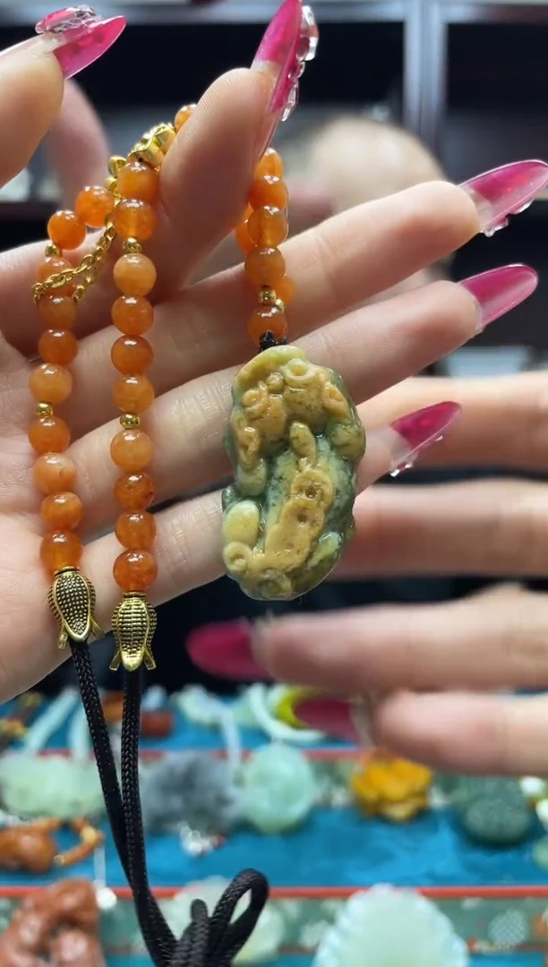 未镶嵌岫玉吊坠·