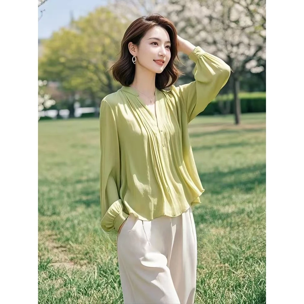 女士2025新款初春独特超好看绿色长袖衬衫法式小众不撞款上衣