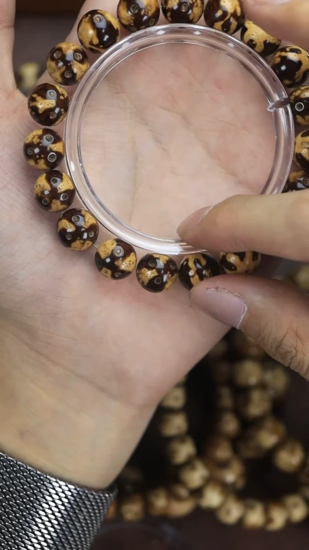 手串紫金鼠?*?紫金鼠圆珠皇冠