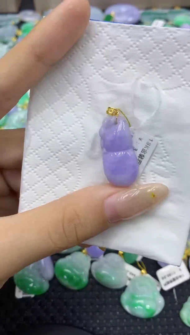 颈饰18K金镶嵌翡翠天然缅甸翡翠A货