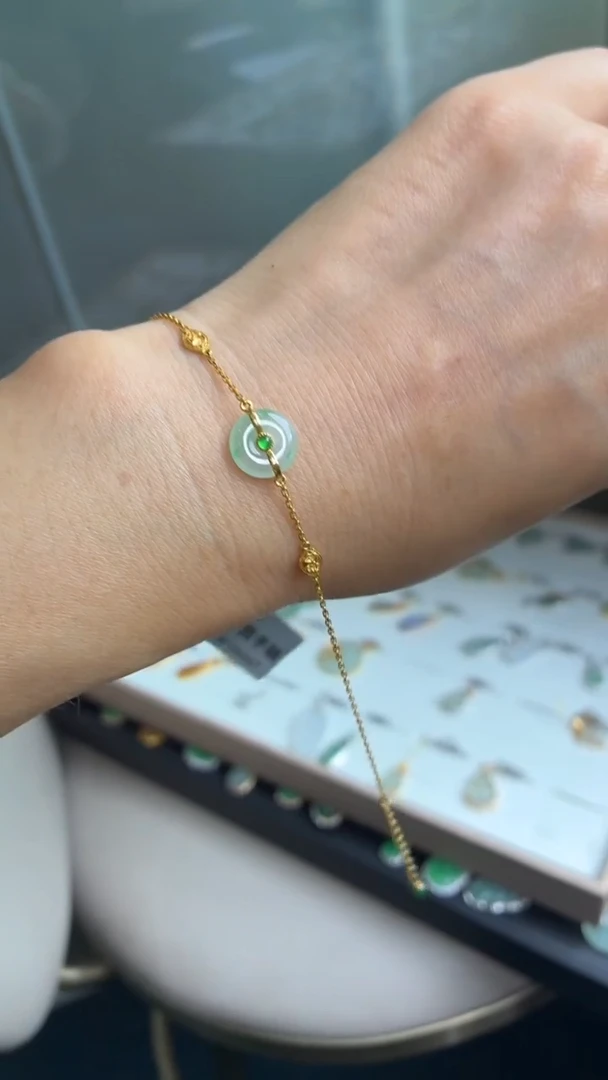 颈饰18K金镶嵌翡翠天然翡翠A货