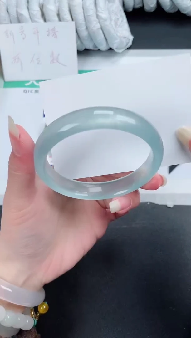 【闪购商品】石英质玉手镯未镶嵌334-61.3