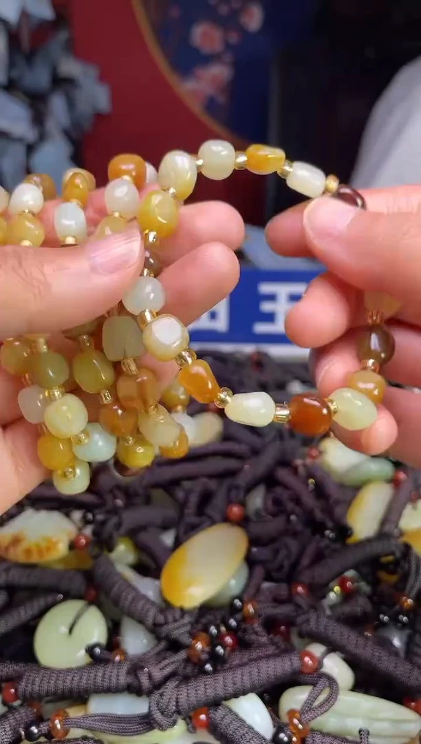 未镶嵌和田玉挂件1