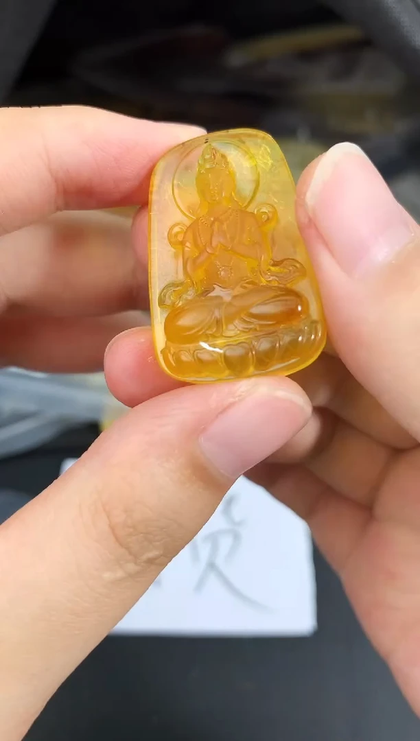 蜜蜡未镶嵌珠宝奇石181